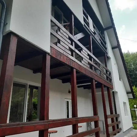 Casa Maia * Cartisoara